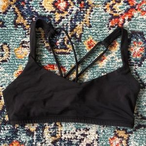 [lululemon] Black Strappy Sports Bra